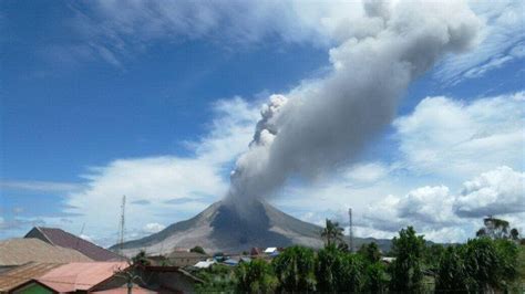 erupsi gunung marapi sumbar